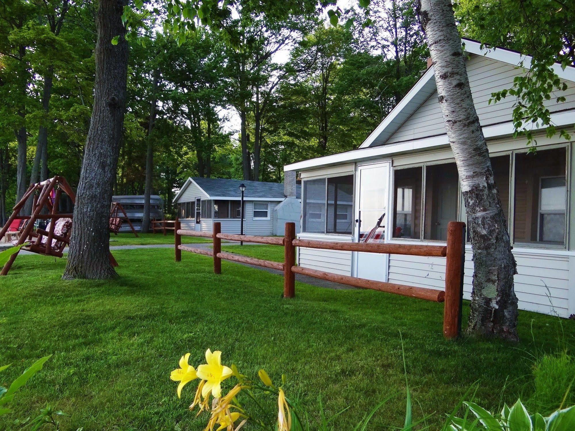 Sunset Resort Prudenville Extérieur photo