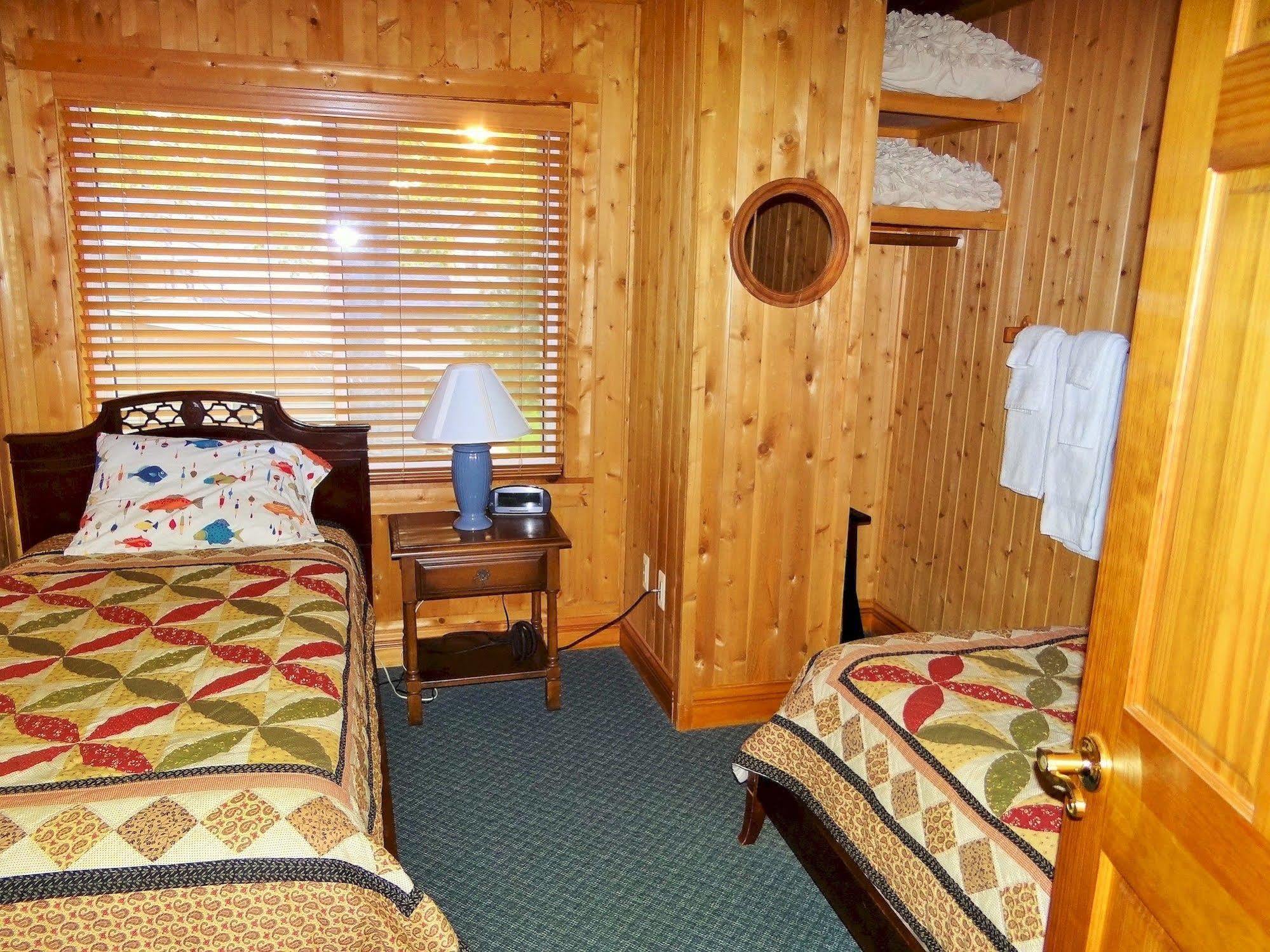 Sunset Resort Prudenville Extérieur photo