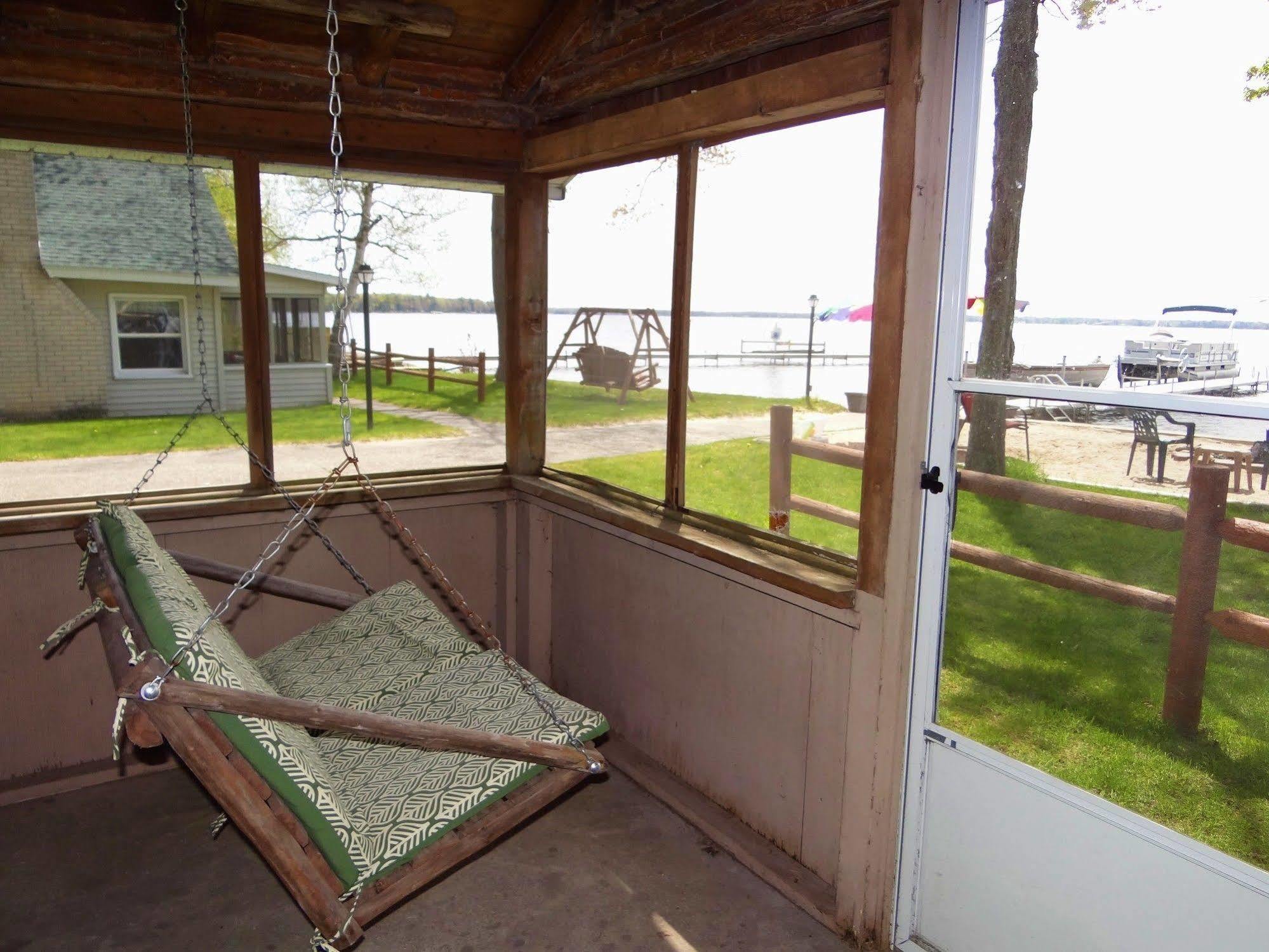 Sunset Resort Prudenville Extérieur photo