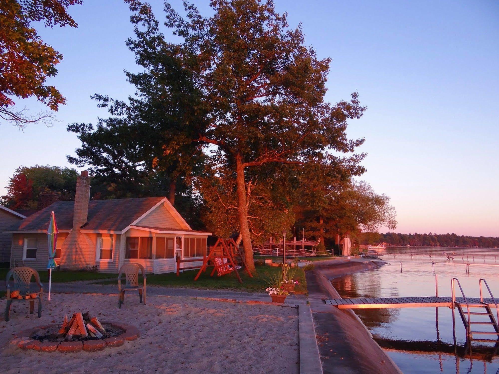 Sunset Resort Prudenville Extérieur photo